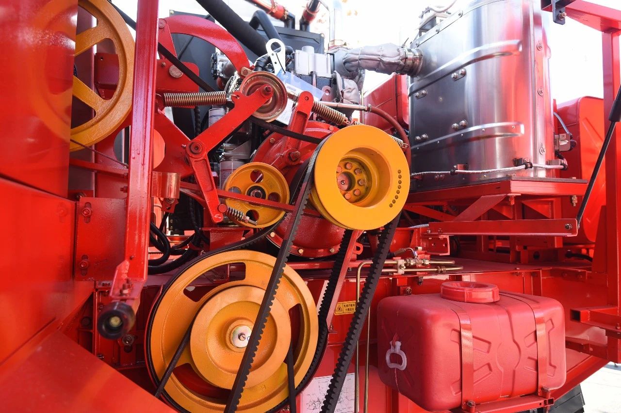 中聯(lián)收獲新疆-9谷物聯(lián)合收獲機(jī)再次出口中亞地區(qū) 7.jpg